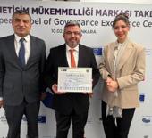 Gaziantep B&uuml;y&uuml;kşehir'e Avrupa'dan y&ouml;netişim &ouml;d&uuml;l&uuml;