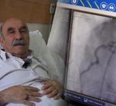 G&ouml;ğ&uuml;s yanmasıyla hastaneye gitti, hayatının şokunu yaşadı! Bir ilke imza attılar