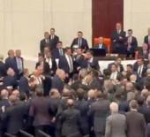 Meclis'te CHP provokasyonu: Vekiller arasındaki arbede kavgaya d&ouml;n&uuml;şt&uuml;