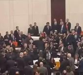 TBMM'deki kavgada dikkat &ccedil;eken detay: Osman G&ouml;k&ccedil;ek 'Başka &ccedil;arem yoktu' diyerek anlattı