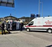 Bodrum'da cipe &ccedil;arpmamak i&ccedil;in manevra yapan ambulans direğe &ccedil;arpıp devrildi!