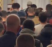 Bilal Erdoğan, &Uuml;sk&uuml;p'te teravih namazını kıldırdı