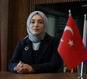 "&Ccedil;ocuğumu, &uuml;lkemdeki hayatımı kaybettim" diyen 28 Şubat mağduru kadın anlattı