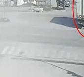 22 yaşındaki Goncag&uuml;l'&uuml;n feci &ouml;l&uuml;m&uuml; kamerada! Motosiklet parampar&ccedil;a oldu