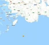 Antalya a&ccedil;ıklarında deprem paniği: Akdeniz, 4,5 ile sallandı