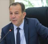 CHP&rsquo;li Tanju &Ouml;zcan'dan marketlere reklam sopası: 117 şubeye 3 milyon TL