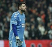 Ersin Destanoğlu ma&ccedil; sonu &ccedil;ıldırdı: Yere yatıyorlar...