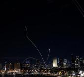 İran'dan f&uuml;ze saldırısı! Tel Aviv'de patlama sesleri! 