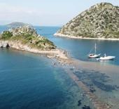 Sular &ccedil;ekildi, 3500 yıllık Myndos Antik Kenti Kral Yolu ortaya &ccedil;ıktı!