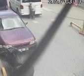 Yaya ge&ccedil;idindeki kadın, geri manevra yapan minib&uuml;s&uuml;n altında kaldı