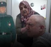 78 yaşındaki annenin i&ccedil; yakan s&ouml;zleri: 22 yıldır g&uuml;neş y&uuml;z&uuml; g&ouml;rd&uuml;ğ&uuml;m&uuml;z yok