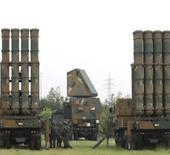 Petrol karşılığında hava savunma sistemi!