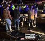 Motosikletle otomobil &ccedil;arpıştı: 3 yaralı