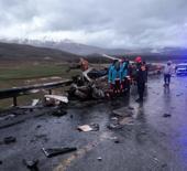 Malatya'da korkun&ccedil; kaza: 3 kişi &ouml;ld&uuml;!