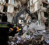 1 milyon insan evini terk etti: Soykırımcı İsrail, L&uuml;bnan'ı bombalıyor