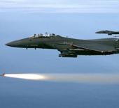 İran'dan &ccedil;arpıcı iddia! D&uuml;şen pilotu ararken kendi askerlerini bombaladılar