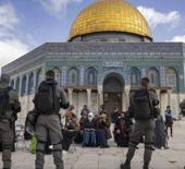 İsrail'den Mescid-i Aksa avlusunda al&ccedil;ak provokasyon