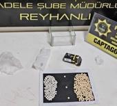 Reyhanlı&rsquo;da narkotik operasyonu: İkametten y&uuml;zlerce zehirli hap &ccedil;ıktı!