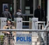 Konsolosluk &ouml;n&uuml;ndeki &ccedil;atışmada yeni detaylar! Ter&ouml;ristin eşinin ifadesi ortaya &ccedil;ıktı