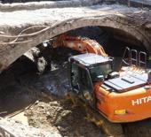 Rize&rsquo;de yol &ccedil;alışması 200 yıllık tarihi ortaya &ccedil;ıkardı!