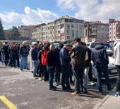 En ucuz bilet 3 bin TL olan S&uuml;per Lig ma&ccedil;ına taraftar kuyruğu!