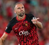 Fenerbah&ccedil;e i&ccedil;in bomba Vedat Muriqi iddiası: &Ouml;n protokol imzalandı