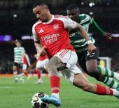 Arsenal s&uuml;rprize izin vermedi! Kaleye duvar &ouml;r&uuml;p yarı finale y&uuml;kseldiler