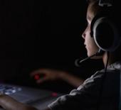 Etraflıca d&uuml;ş&uuml;nme zamanı: Dijital &ccedil;ukura diri diri g&ouml;m&uuml;len &ccedil;ocuklar!