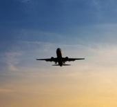 Tahran&rsquo;da u&ccedil;uşlar yeniden başladı