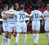 Tarihin en b&uuml;y&uuml;k geri d&ouml;n&uuml;şlerinden birisi! 4-1 geriye d&uuml;şt&uuml;kleri ma&ccedil;ı 6-5 kazandılar