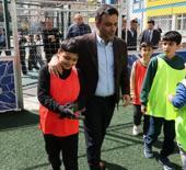 Bağcılar&rsquo;da sporla b&uuml;y&uuml;yen bir nesil hedefleniyor: 35 noktaya mini saha