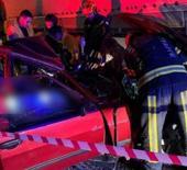 Tıra yandan &ccedil;arpan otomobilde 1 kişi &ouml;ld&uuml;, 1 kişi ağır yaralandı