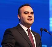 Bakan Kacır, SAHA 2026 kapsamındaki ikili g&ouml;r&uuml;şmelerini değerlendirdi