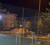 B&uuml;y&uuml;k&ccedil;ekmece'de parkta bı&ccedil;aklı kavga: 2 ağır yaralı