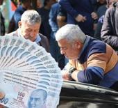 Emeklilere m&uuml;jdeli haber: Bayram &ouml;ncesi s&uuml;rpriz!