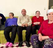 Hani anne, 50 yıldır engelli 4 &ccedil;ocuğuna bakıyor