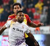 S&uuml;per Lig'in bitimine 2 hafta kaldı! 5 takım k&uuml;mede kalmak i&ccedil;in direniyor! 