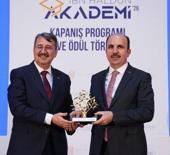 İbn Haldun Akademi'nin kapanış t&ouml;reni yapıldı