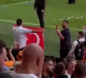 Acun Ilıcalı, Wembley&rsquo;de T&uuml;rk bayrağı a&ccedil;ıp kupayı kaldırdı