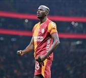 Osimhen, Galatasaray'da kalacak mı? Dursun &Ouml;zbek a&ccedil;ıkladı
