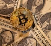 Piyasada b&uuml;y&uuml;k tedirginlik: Bitcoin iki ayın dibinde!