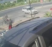 Antalya'da otomobille &ccedil;arpışan motosikletli metrelerce savruldu