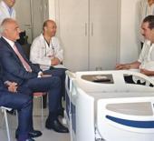 Bakan Ersoy'dan İbrahim Tatlıses'e ziyaret