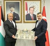 İ&ccedil;işleri Bakanlığı'nda g&ouml;r&uuml;şt&uuml;ler: Ziyad Hab El Rih'ten Bakan &Ccedil;ift&ccedil;i'ye manidar hediye