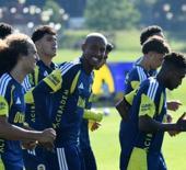 Fenerbah&ccedil;e'nin yıldızı ayrılıyor! &Uuml;lkesinin takımıyla g&ouml;r&uuml;şmeler başladı