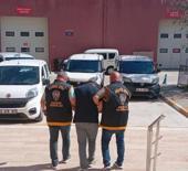 Manisa'da 17 yıl kesinleşmiş hapis cezasıyla aranan firari yakalandı