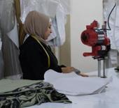 İHH'nın Suriye'deki terzilik at&ouml;lyesinde 32 kadın istihdam ediliyor