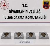 Jandarmadan narkotik darbesi: Kilolarca toz esrar ve binlerce hap ele ge&ccedil;irildi!