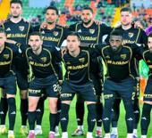 S&uuml;per Lig'de 2 şampiyonluk yaşamıştı! Milli futbolcu 1. Lig ekine imza attı