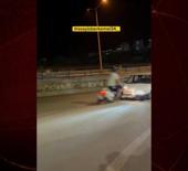 İki tık fazla alacağım diye arabasının videosunu &ccedil;ekerken kaza yaptırdı!